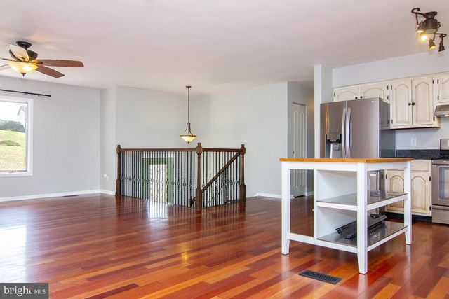 714 REDWOOD DR, Westminster, MD 21157