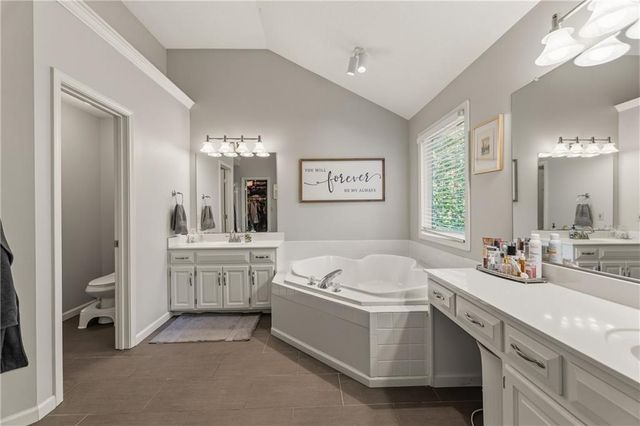 8803 W 132 Terrace, Overland Park, KS 66213