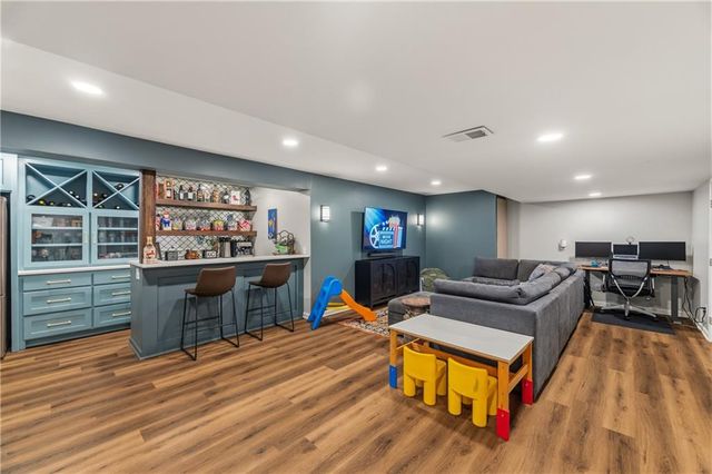 8803 W 132 Terrace, Overland Park, KS 66213