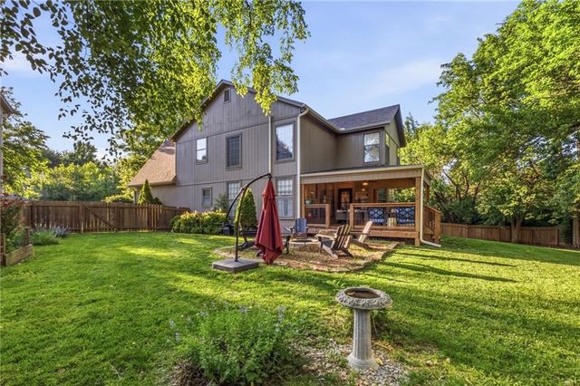 8803 W 132 Terrace, Overland Park, KS 66213