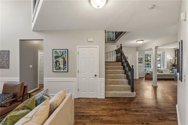 8803 W 132 Terrace, Overland Park, KS 66213