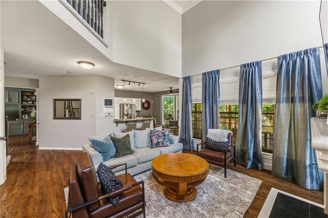 8803 W 132 Terrace, Overland Park, KS 66213
