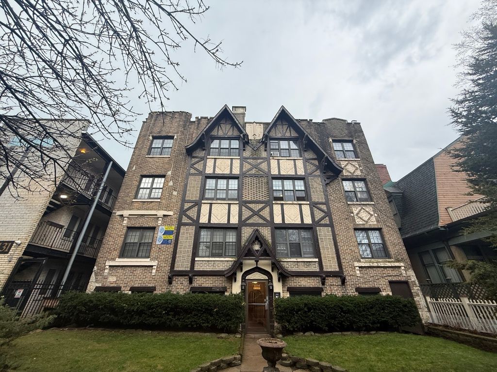 1135 W Lunt Avenue 209, Chicago, IL 60626