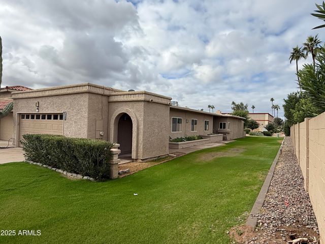 25208 S ANGORA Court, Sun Lakes, AZ 85248