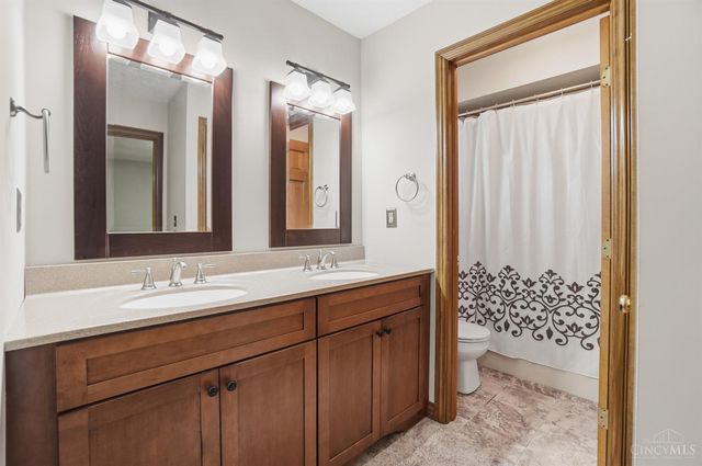 295 Leslie Drive, Washington Twp, OH 45177