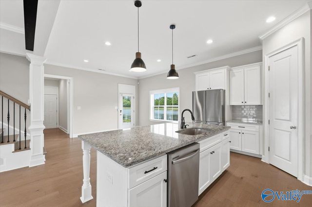 106 Pintail Pointe Circle, Huntsville, AL 35824