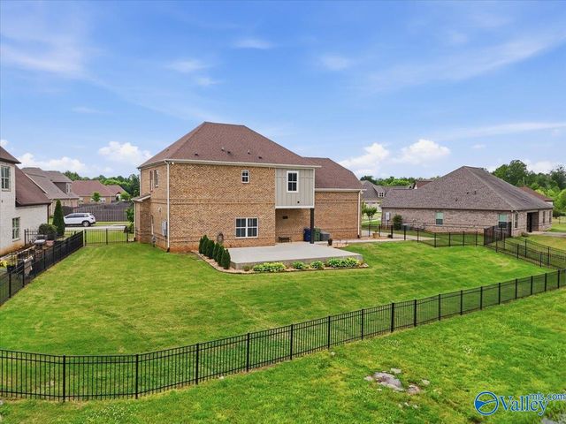 106 Pintail Pointe Circle, Huntsville, AL 35824