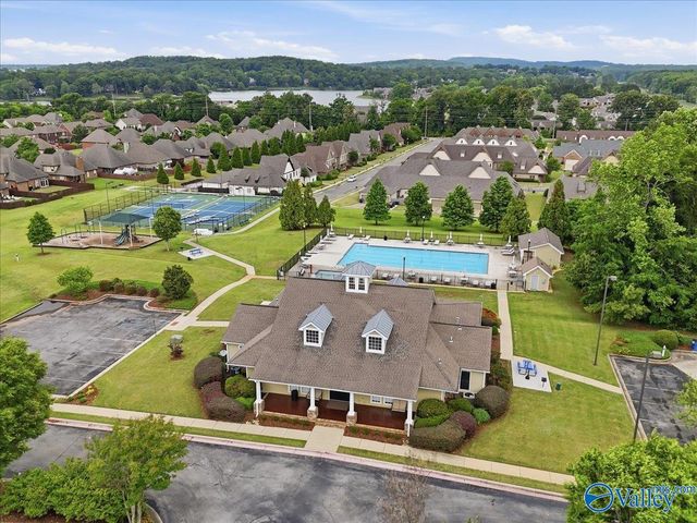 106 Pintail Pointe Circle, Huntsville, AL 35824
