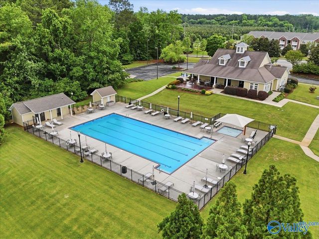 106 Pintail Pointe Circle, Huntsville, AL 35824