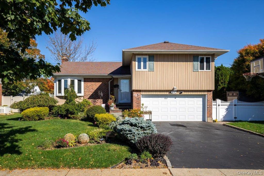 3757 Jules Lane, Wantagh, NY 11793 — exterior