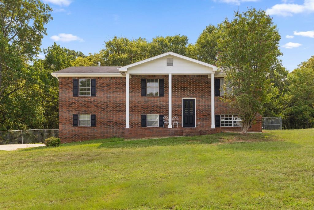 713 Lee Drive, Ringgold, GA 30736