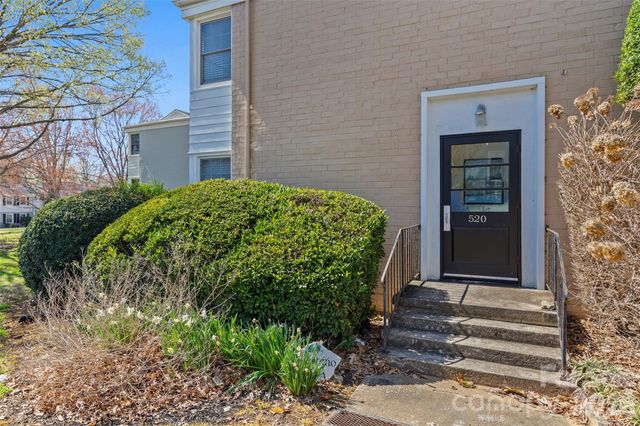 520 Wakefield Drive B, Charlotte, NC 28209