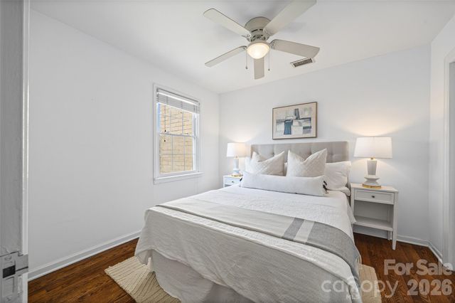 520 Wakefield Drive B, Charlotte, NC 28209