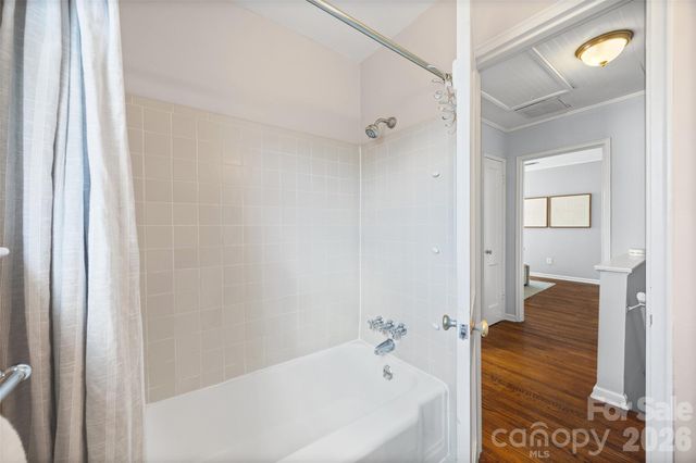 520 Wakefield Drive B, Charlotte, NC 28209