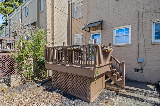 520 Wakefield Drive B, Charlotte, NC 28209