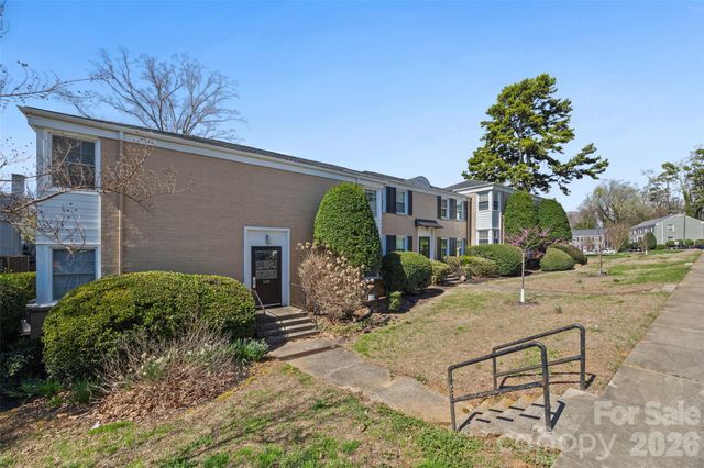 520 Wakefield Drive B, Charlotte, NC 28209