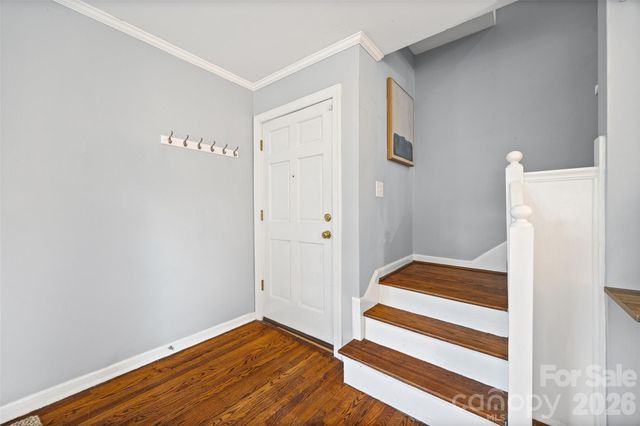 520 Wakefield Drive B, Charlotte, NC 28209