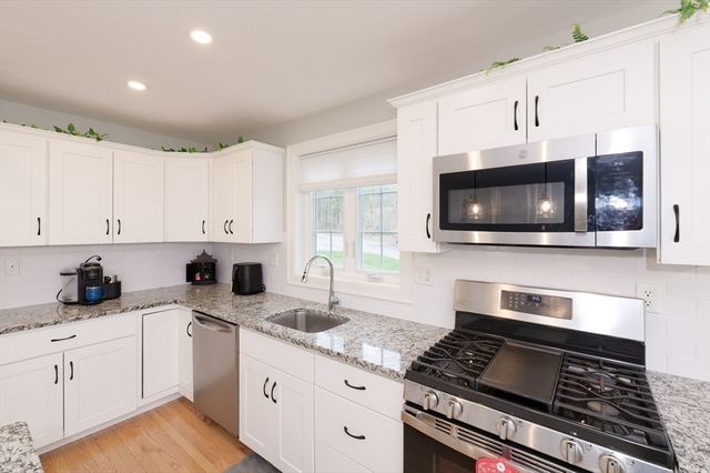 1202 Hazelwood Way 1202, Clinton, MA 01510