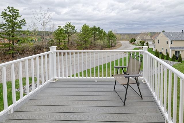 1202 Hazelwood Way 1202, Clinton, MA 01510