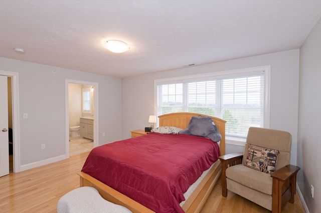 1202 Hazelwood Way 1202, Clinton, MA 01510