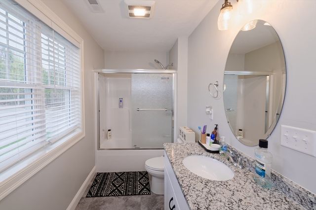 1202 Hazelwood Way 1202, Clinton, MA 01510