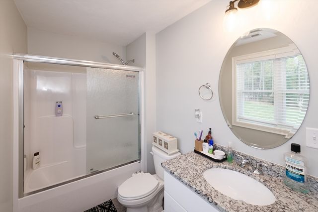 1202 Hazelwood Way 1202, Clinton, MA 01510