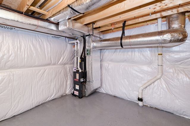 1202 Hazelwood Way 1202, Clinton, MA 01510
