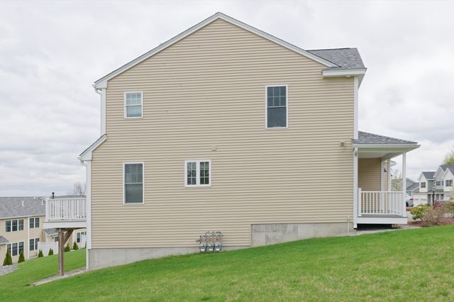1202 Hazelwood Way 1202, Clinton, MA 01510
