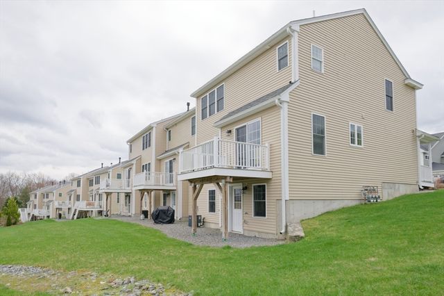 1202 Hazelwood Way 1202, Clinton, MA 01510