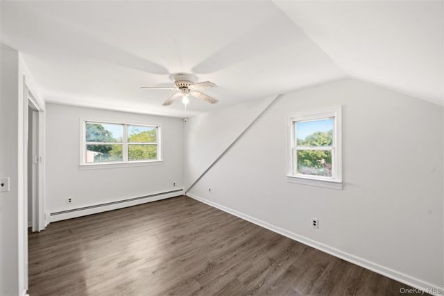 8 5th Street, Bayville, NY 11709
