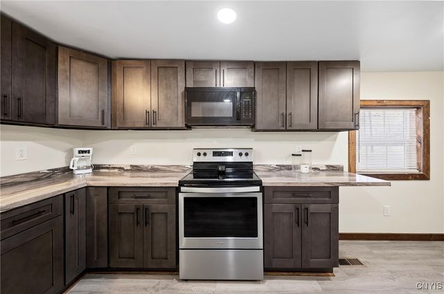 228 State Route 48, Granby, NY 13069