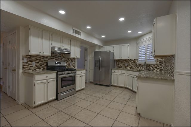 1025 Jan Ellyn Lane, El Paso, TX 79912