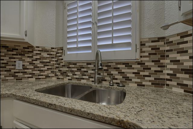 1025 Jan Ellyn Lane, El Paso, TX 79912