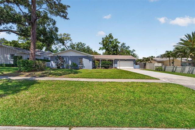 1894 OAKDALE LANE N, Clearwater, FL 33764