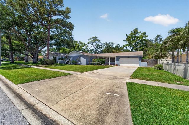 1894 OAKDALE LANE N, Clearwater, FL 33764