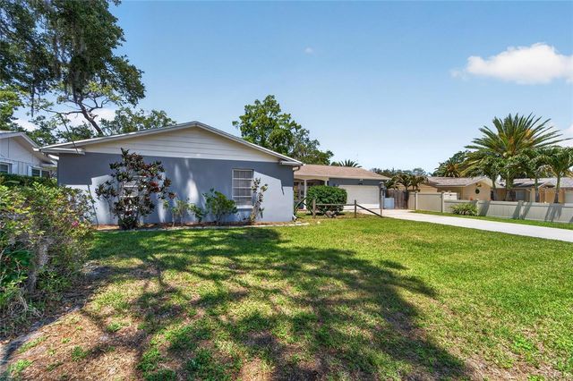 1894 OAKDALE LANE N, Clearwater, FL 33764