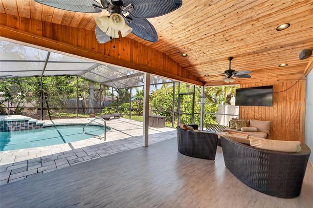 1894 OAKDALE LANE N, Clearwater, FL 33764