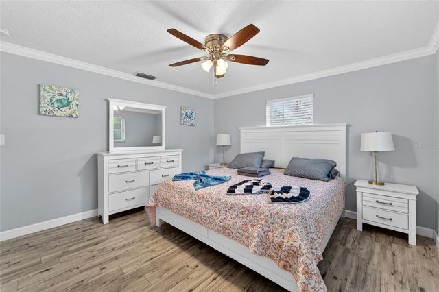 1894 OAKDALE LANE N, Clearwater, FL 33764