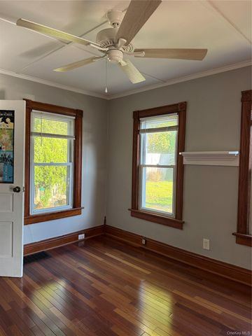 20 Van Buren Street, Warwick, NY 10990