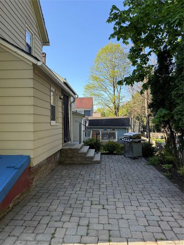 20 Van Buren Street, Warwick, NY 10990