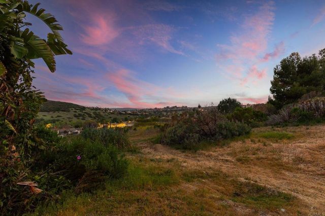2705 Plumeria Drive, Carlsbad, CA 92009
