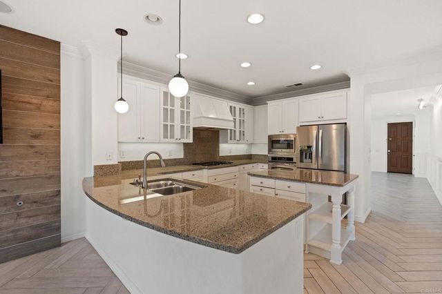 2705 Plumeria Drive, Carlsbad, CA 92009