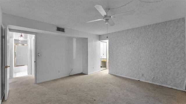 1130 N LAKE PARKER AVENUE A109, Lakeland, FL 33805