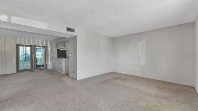 1130 N LAKE PARKER AVENUE A109, Lakeland, FL 33805