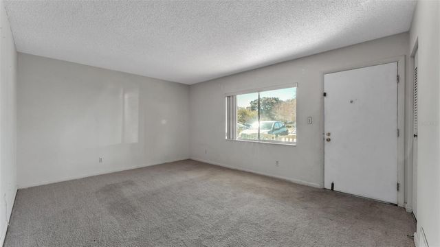 1130 N LAKE PARKER AVENUE A109, Lakeland, FL 33805