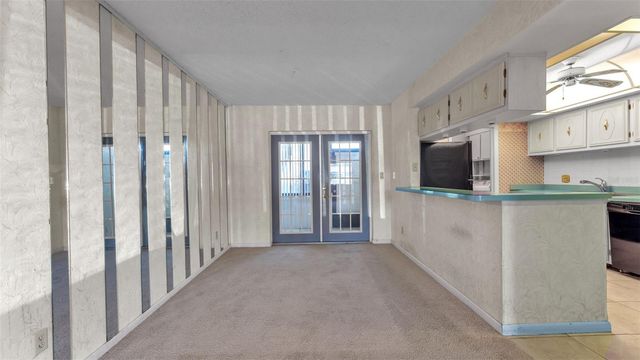 1130 N LAKE PARKER AVENUE A109, Lakeland, FL 33805