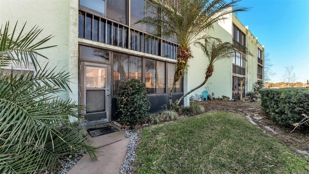 1130 N LAKE PARKER AVENUE A109, Lakeland, FL 33805