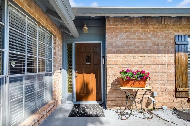 3107 Silver Springs Drive, La Porte, TX 77571