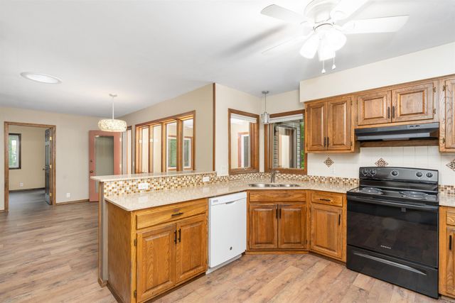 4 Monovar Lane, Hot Springs Village, AR 71909