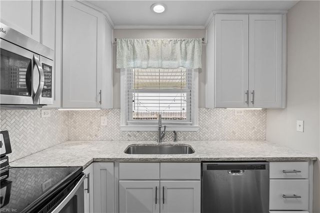 701 Maralon DR, Virginia Beach, VA 23464